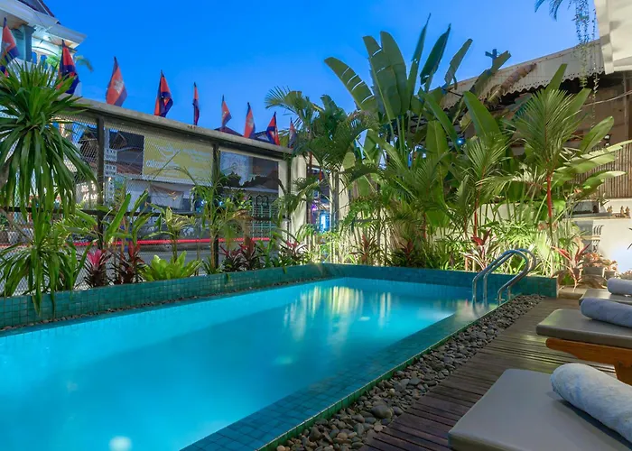 Family Style 3-bedroom Suite-near Pubstreet, Old Market By Baahu