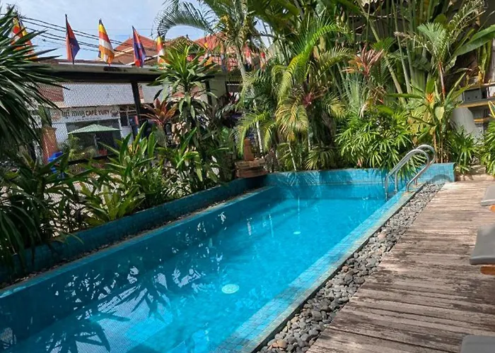 Family Style 3-bedroom Suite-near Pubstreet, Old Market By Baahu