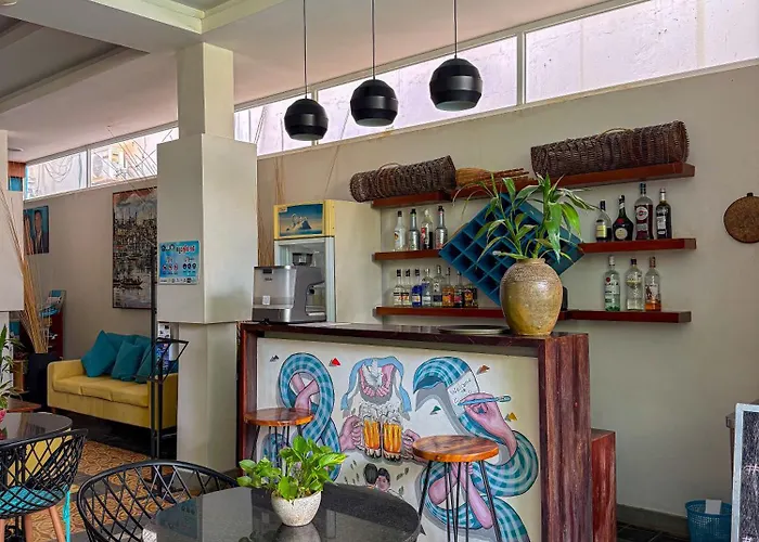 Family Style 3-bedroom Suite-near Pubstreet, Old Market By Baahu