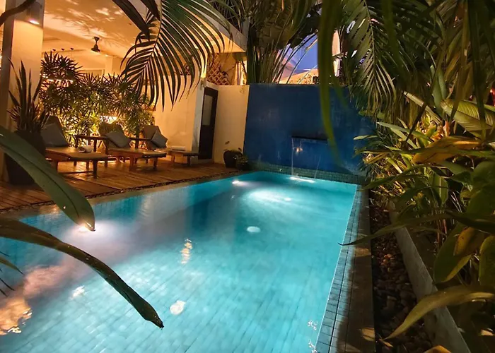 Family Style 3-bedroom Suite-near Pubstreet, Old Market By Baahu *