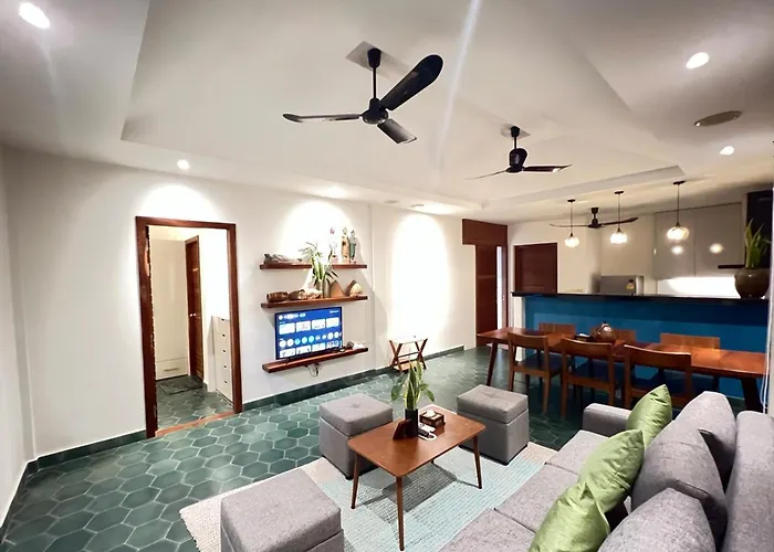 Family Style 3-bedroom Suite-near Pubstreet, Old Market By Baahu