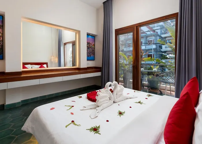 Family Style 3-bedroom Suite-near Pubstreet, Old Market By Baahu Siem Reap